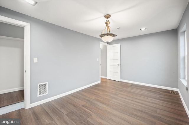 1072 IRONSIDES, Camden, NJ 08104