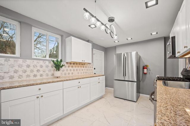 1072 IRONSIDES, Camden, NJ 08104