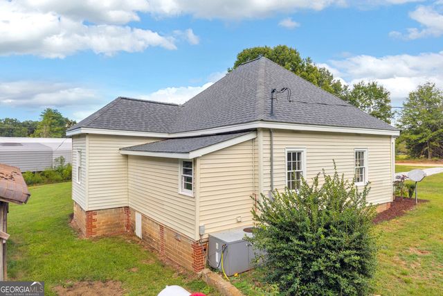 91 Sunset Drive, Hartwell, GA 30643
