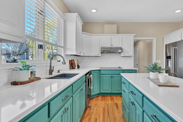 1625 E Tiara Pines, Derby, KS 67037