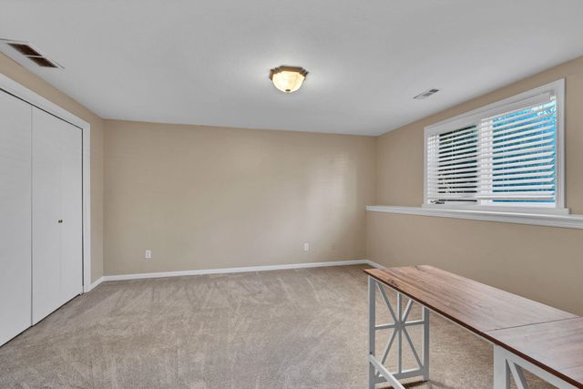 1625 E Tiara Pines, Derby, KS 67037