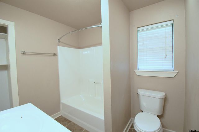 5999 Walnut Hill, Flint, TX 75762