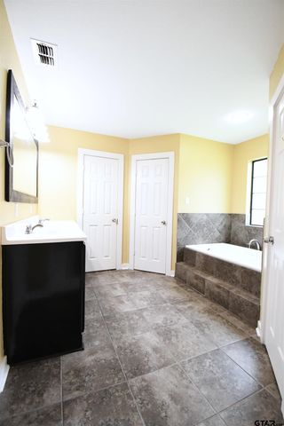 5999 Walnut Hill, Flint, TX 75762