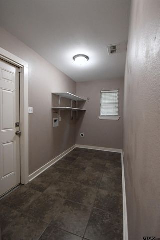 5999 Walnut Hill, Flint, TX 75762