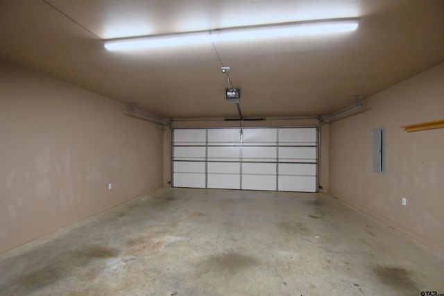 5999 Walnut Hill, Flint, TX 75762