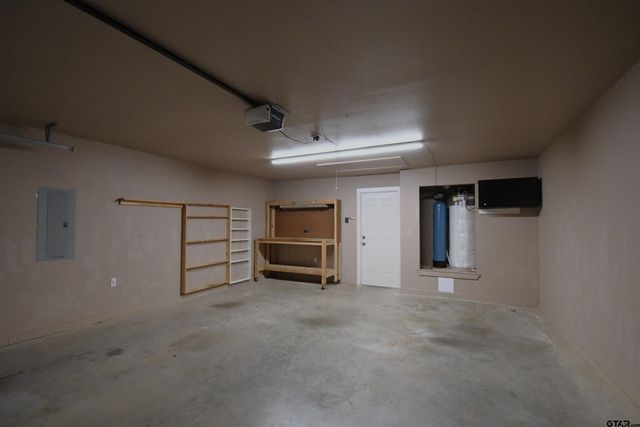 5999 Walnut Hill, Flint, TX 75762