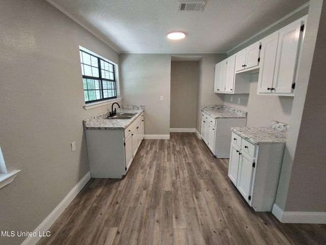 3100 Bellview Avenue, Moss Point, MS 39563