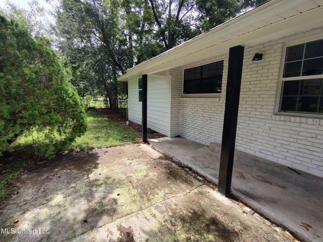 3100 Bellview Avenue, Moss Point, MS 39563