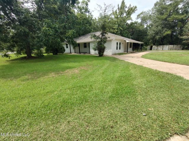 3100 Bellview Avenue, Moss Point, MS 39563