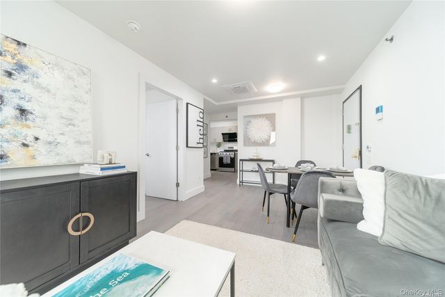 13119 Fowler Avenue 7A, Flushing, NY 11355