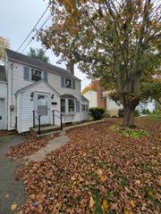 41 Clarendon Avenue, West Hartford, CT 06110