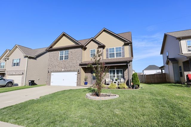 1325 Millet Dr, Clarksville, TN 37040