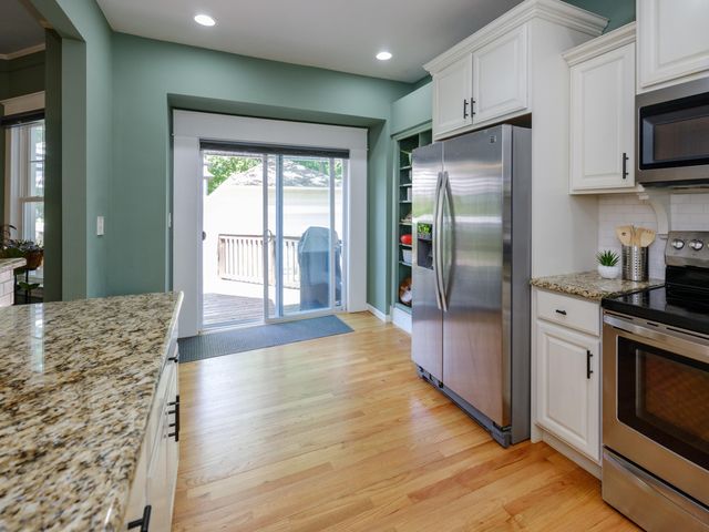 2318 Glenwood Drive, Kalamazoo City, MI 49008