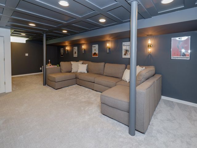 2318 Glenwood Drive, Kalamazoo City, MI 49008