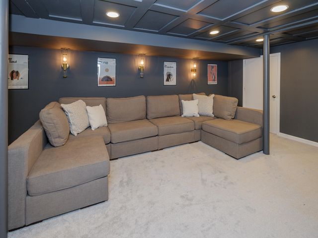 2318 Glenwood Drive, Kalamazoo City, MI 49008