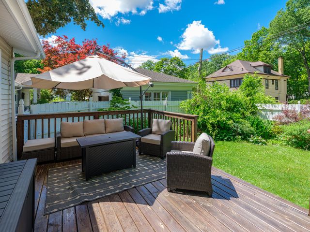 2318 Glenwood Drive, Kalamazoo City, MI 49008