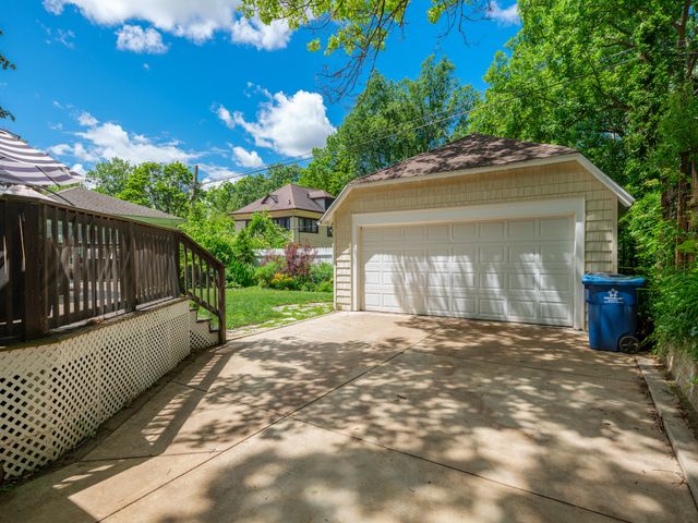 2318 Glenwood Drive, Kalamazoo City, MI 49008