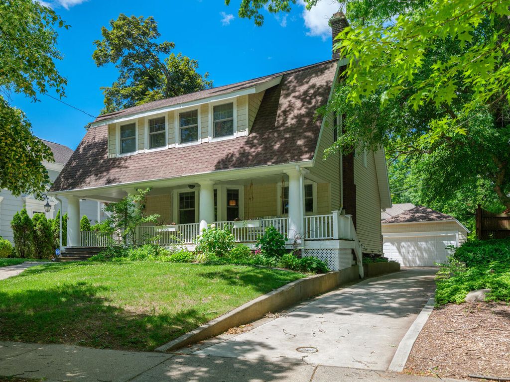 2318 Glenwood Drive, Kalamazoo City, MI 49008
