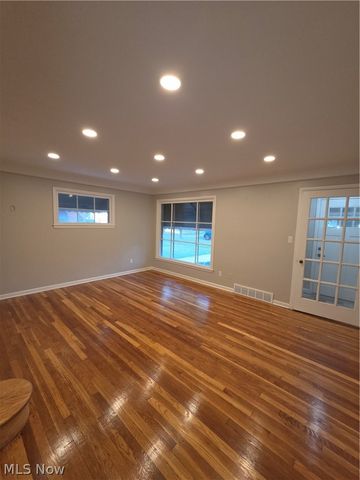 20451 Nicholas Avenue, Euclid, OH 44123