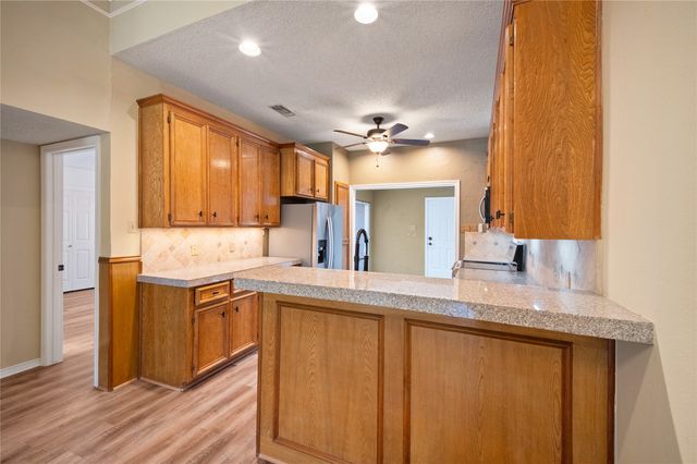 2621 Cummings Drive, Bedford, TX 76021