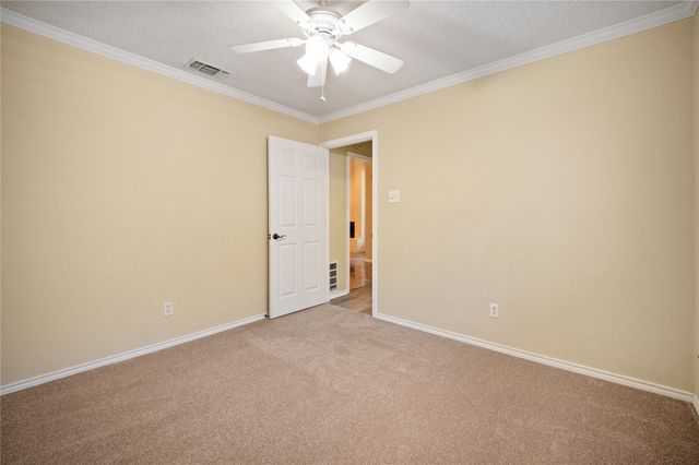 2621 Cummings Drive, Bedford, TX 76021