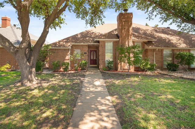 2621 Cummings Drive, Bedford, TX 76021