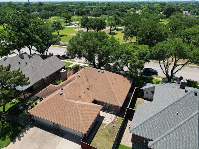 2621 Cummings Drive, Bedford, TX 76021