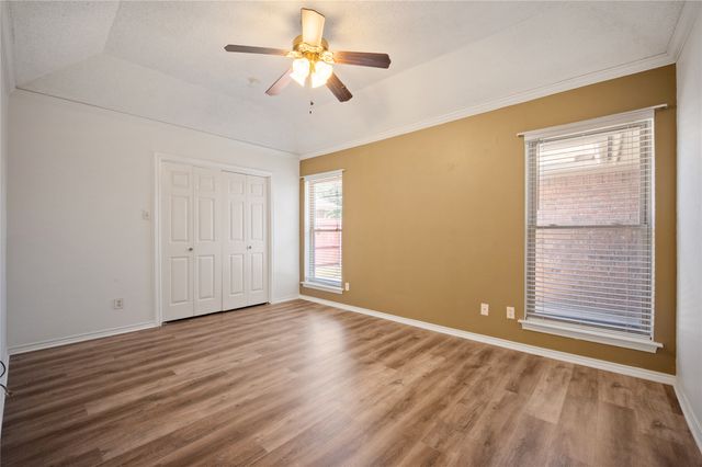 2621 Cummings Drive, Bedford, TX 76021