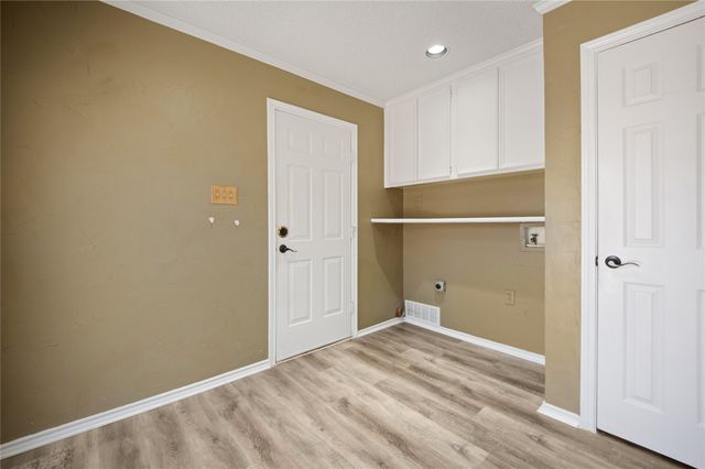 2621 Cummings Drive, Bedford, TX 76021