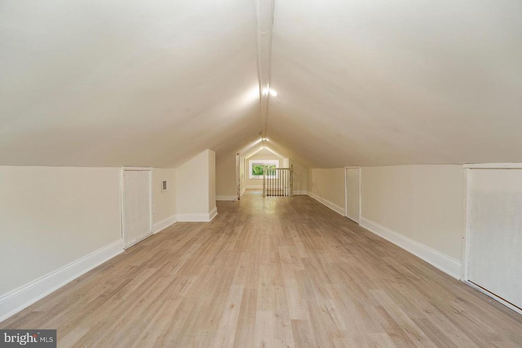 1013 NEW RD, Northfield, NJ 08225