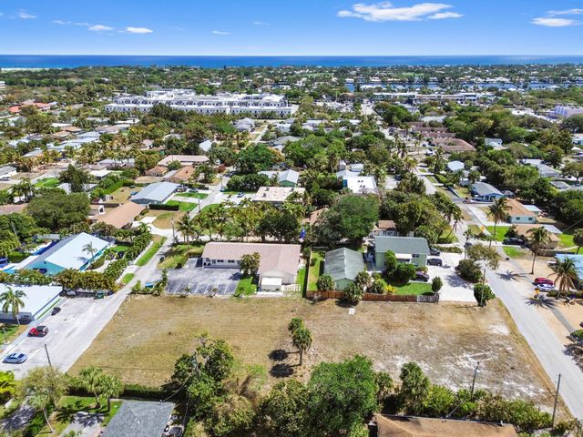 1955 Juno Road, North Palm Beach, FL 33408