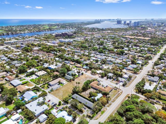 1955 Juno Road, North Palm Beach, FL 33408