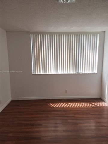 4222 Inverrary Blvd 4215, Lauderhill, FL 33319