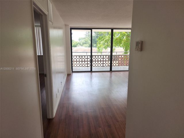 4222 Inverrary Blvd 4215, Lauderhill, FL 33319