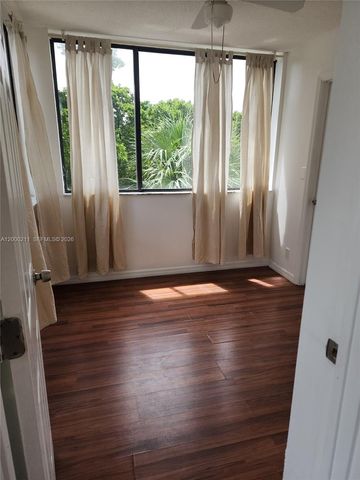 4222 Inverrary Blvd 4215, Lauderhill, FL 33319