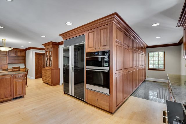 72 Beverly Rd, Brookline, MA 02467
