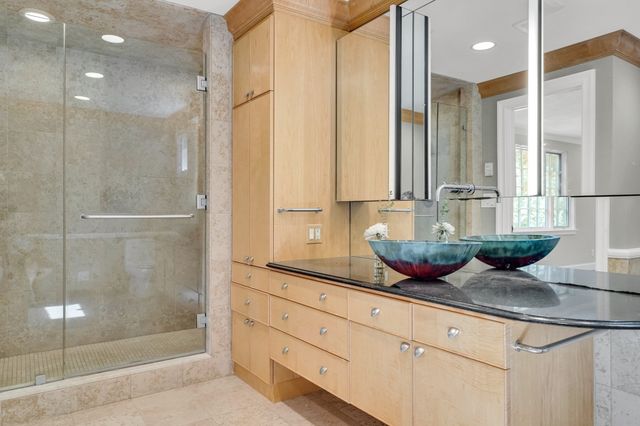 72 Beverly Rd, Brookline, MA 02467