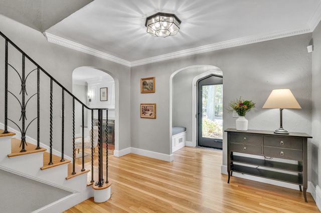 72 Beverly Rd, Brookline, MA 02467