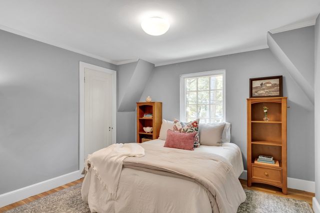 72 Beverly Rd, Brookline, MA 02467