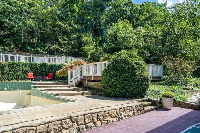 72 Beverly Rd, Brookline, MA 02467