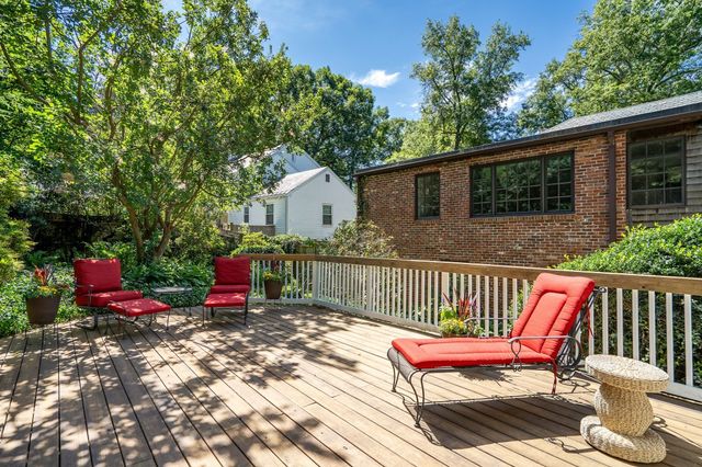 72 Beverly Rd, Brookline, MA 02467