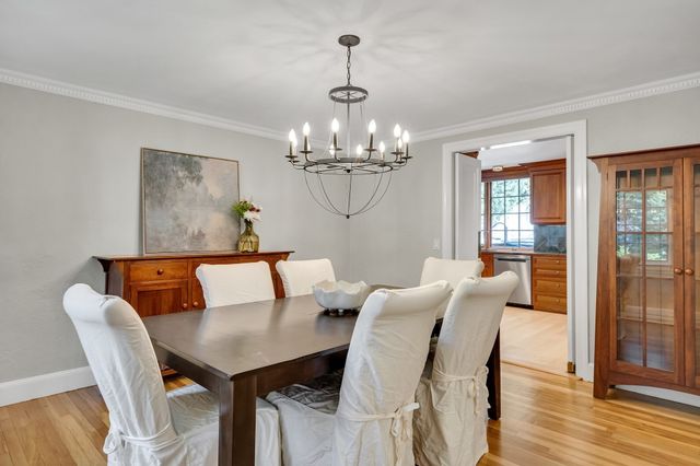 72 Beverly Rd, Brookline, MA 02467