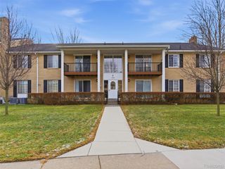 11720 Ina Drive 87, Sterling Heights, MI 48312