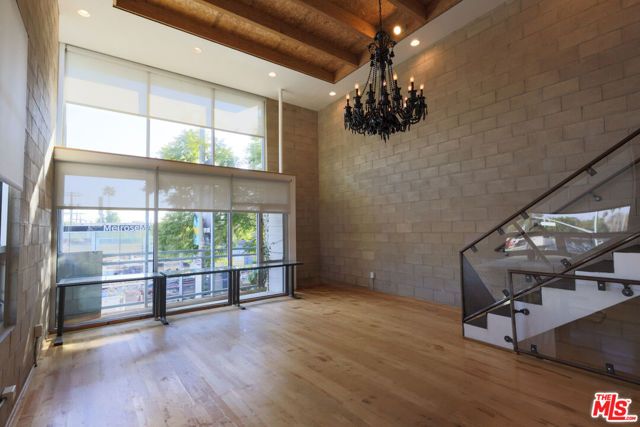 6615 Melrose Avenue 1, Los Angeles, CA 90038