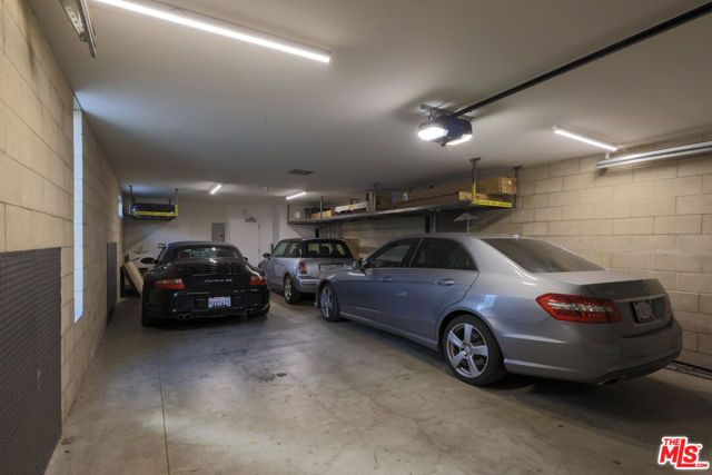 6615 Melrose Avenue 1, Los Angeles, CA 90038