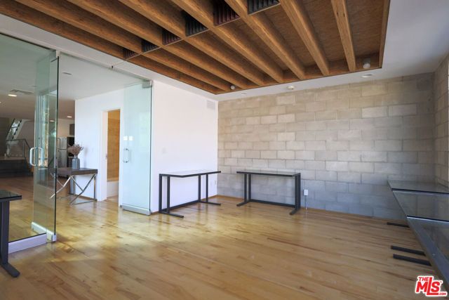 6615 Melrose Avenue 1, Los Angeles, CA 90038