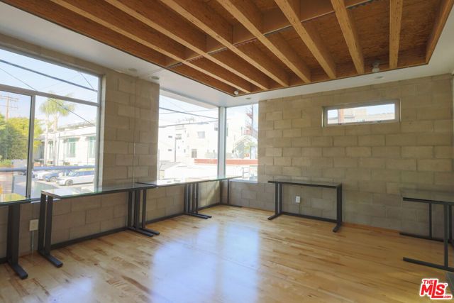6615 Melrose Avenue 1, Los Angeles, CA 90038