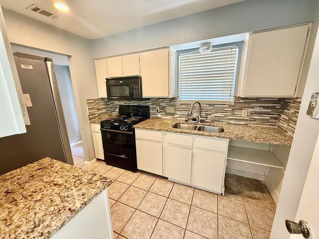 1913 Magazine ST, Austin, TX 78727