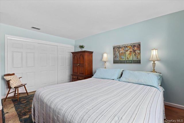 120H Columbia Court, Yorktown Heights, NY 10598