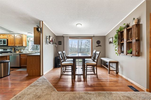 75 Ridge Road, Granby, NY 13126